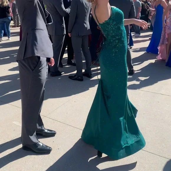 PROM DRESS - Picture 3 of 3